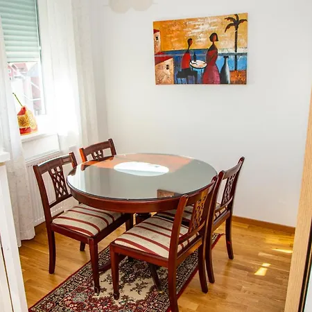 Harizma - Viki Apartment *